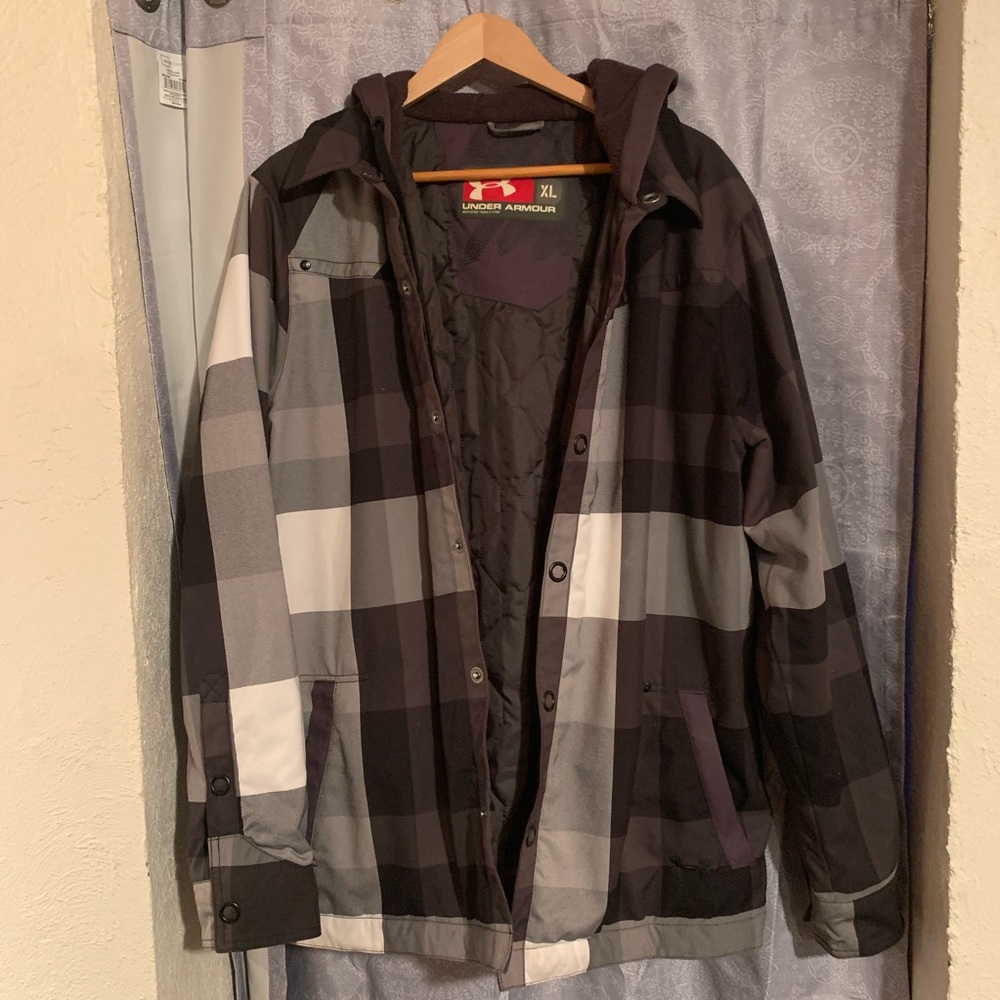 XL Under Armour plaid Snowboarding Jacket
